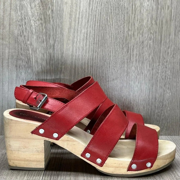 UO Cooperative Sandals Women 7 Gladiator Slingback Wooden Block Heel Leather Red - Picture 1 of 13